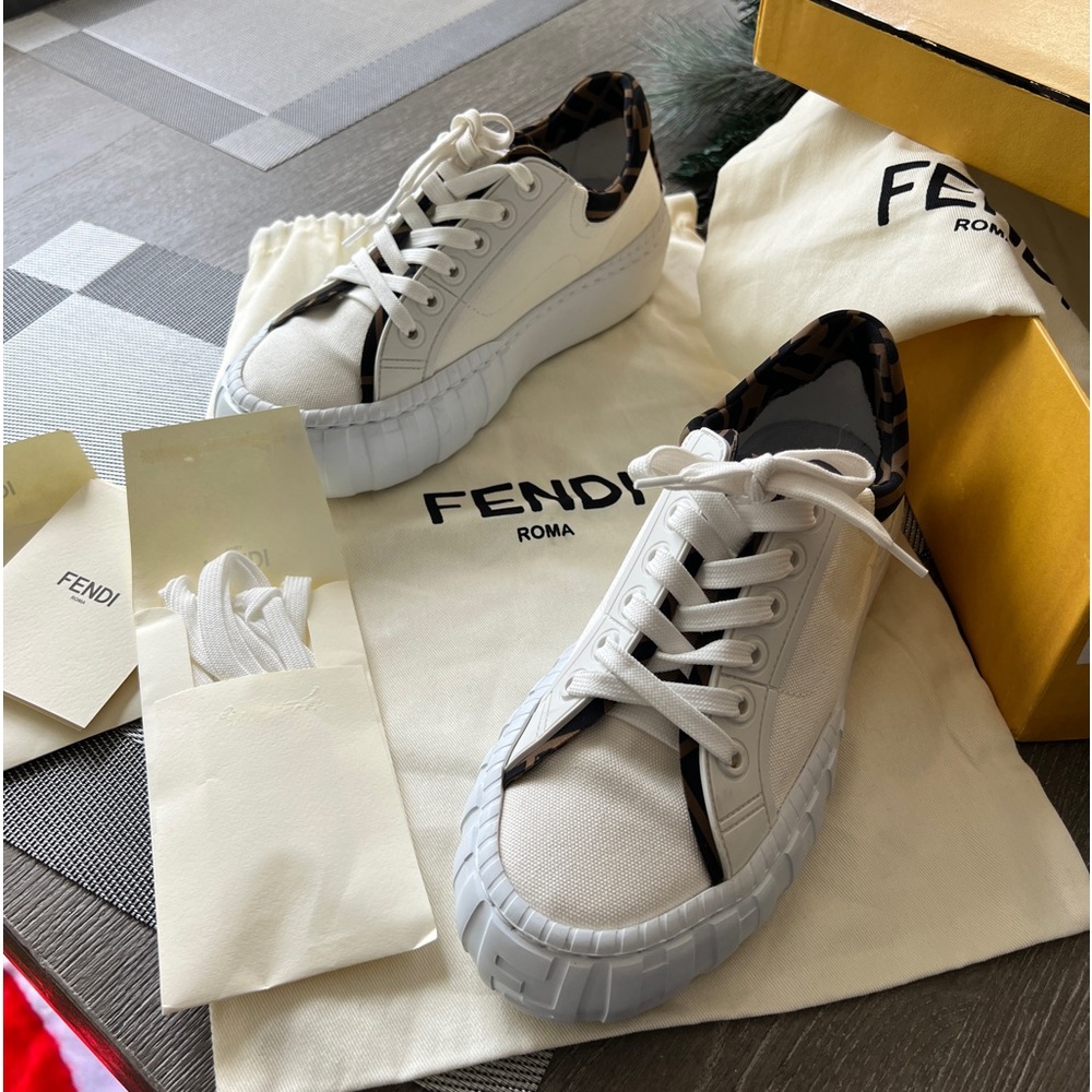 Fendi canvas sneaker size 37
